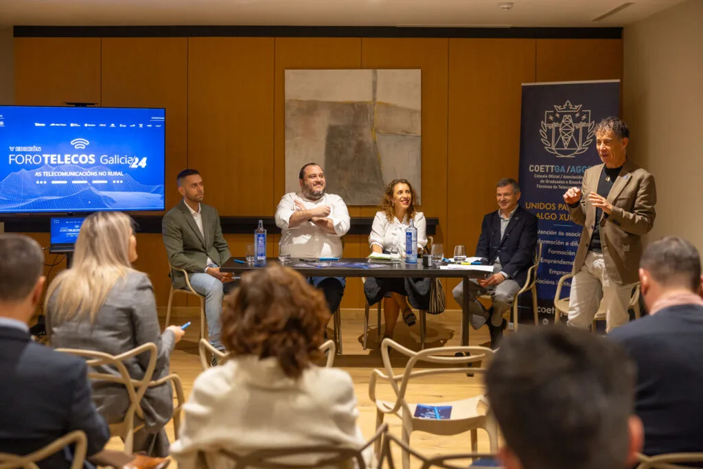 Mesa redonda sobre as telecomunicacións no rural na V edición de ForoTelecos Galicia 24